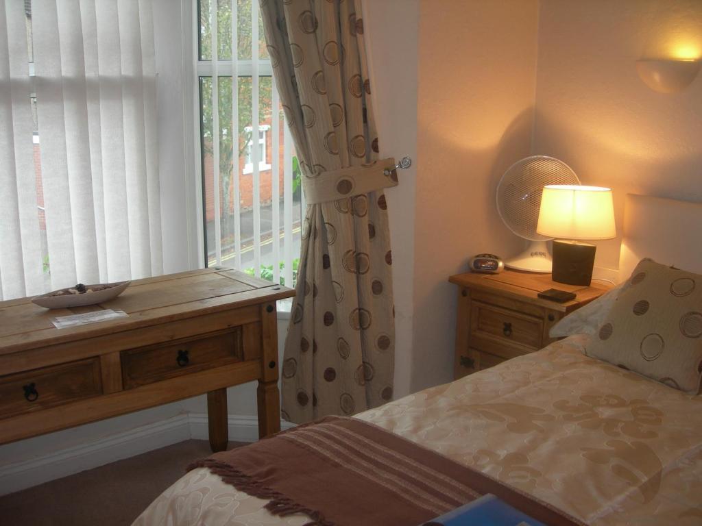 The Lodge Swindon Room photo